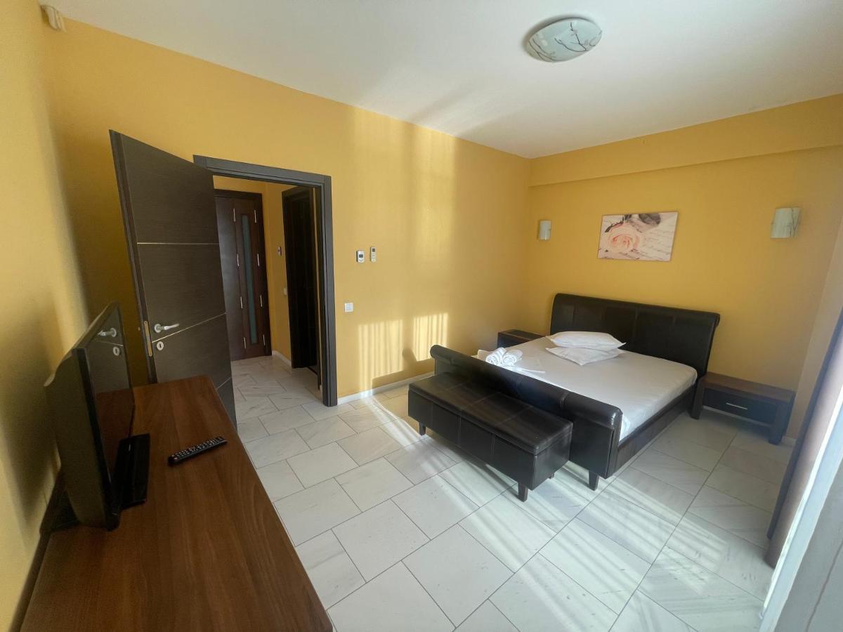 Sophia Lake View Suite Mamaia Exterior foto